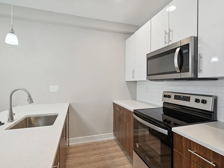 2612 Annin St #2 — Photo 5
