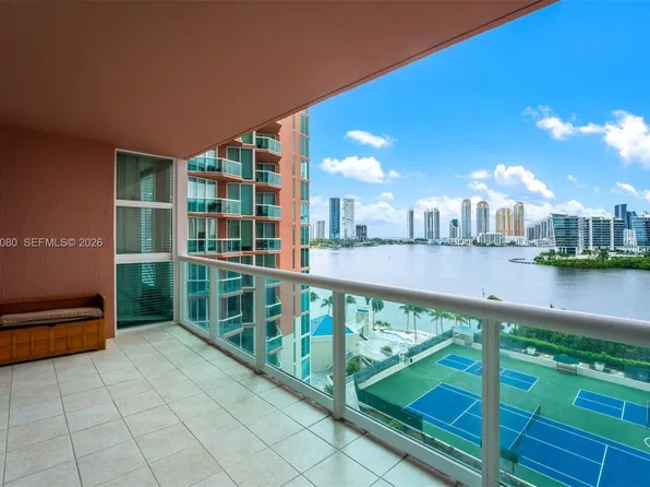 3370 Hidden Bay Dr, Aventura, FL