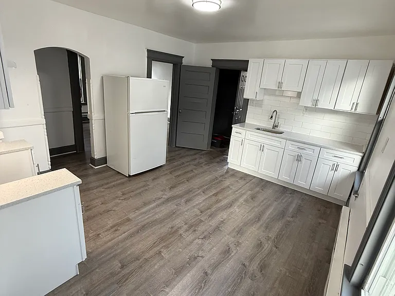 38 Beacon St #2 — Photo 2