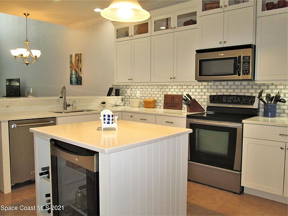 4th image of 1032 Steven Patrick Ave