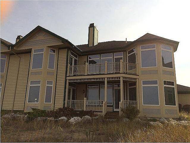 2nd image of 318 Lakeshore Dr