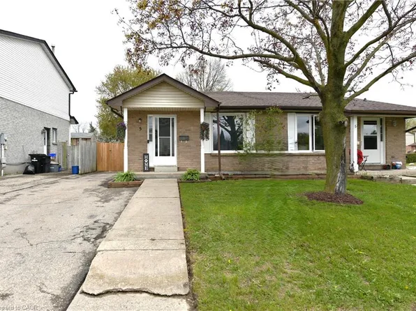 5 Harmony Ct, Cambridge, ON N1R 7T3