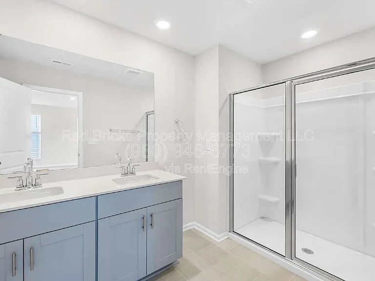 2220 Belterra Dr — Photo 13
