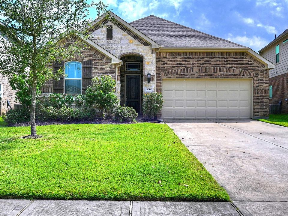 1st image of 3044 Tawakoni Canyon Ln