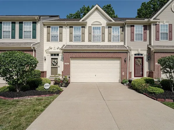 2921 Stratford Way, Willoughby Hills, OH 44092