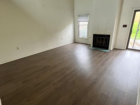 4th image of 95 Westview Mnr #95