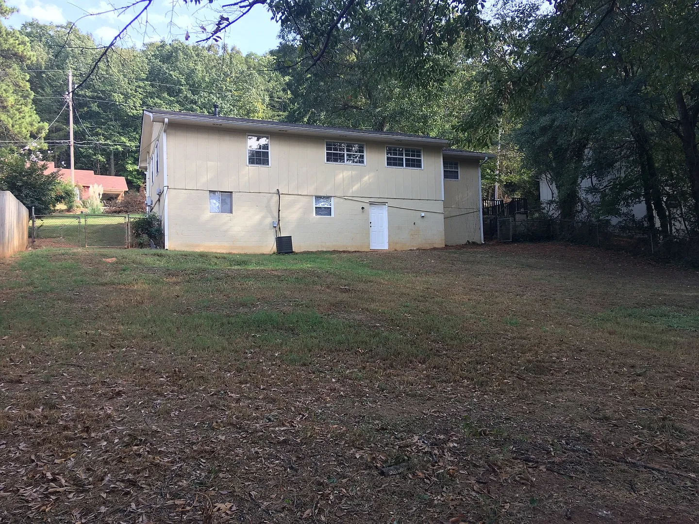 Large House in Rosemont Park $1,195 — Photo 4