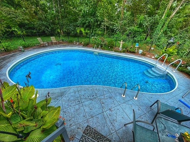 2nd image of 1313 Twin Springs Dr