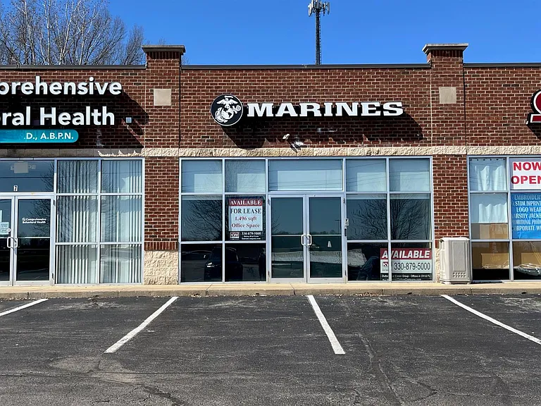 633 W Market St — Photo 16
