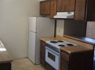 2111 Waldon St APT B, Redding, CA 96001