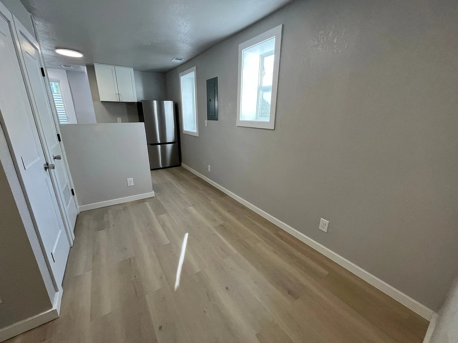 2 bed, 1.0 bath, 800 sqft, $1,000 — Photo 3