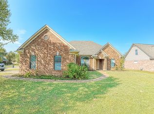 135 Clear Springs Dr, Oakland, TN 38060