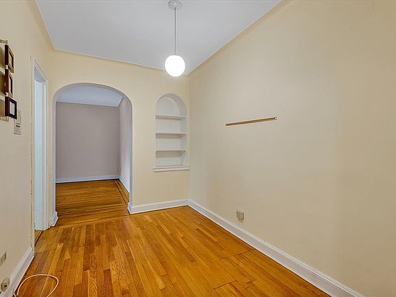 5th image of 25-40 31st Ave APT 1L