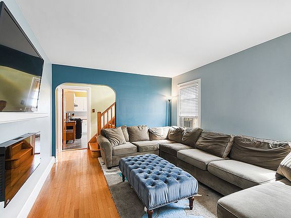 4th image of 9633 S Maplewood Ave