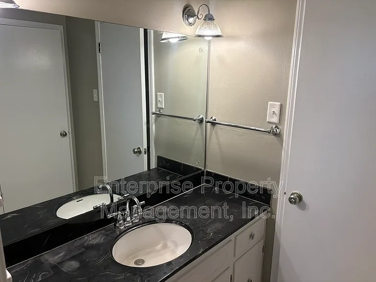 2266 Montego Dr — Photo 22