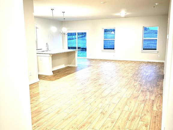 5th image of 804 Grand Station Blvd Lot 5