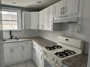 58 North St Floor 2, New Bedford, MA 02740