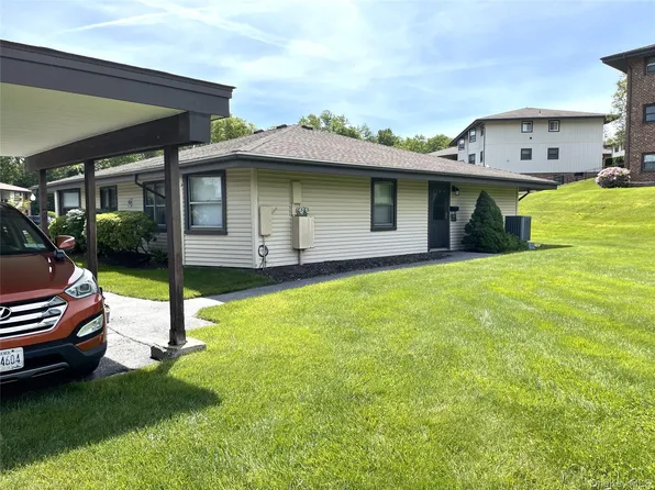6 Devon #B, Yorktown Heights, NY 10598