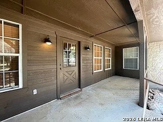 3 bed, 2.0 bath, 1852 sqft, $2,499 — Photo 3