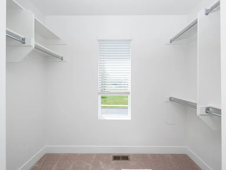 277 W 1150 N — Photo 11