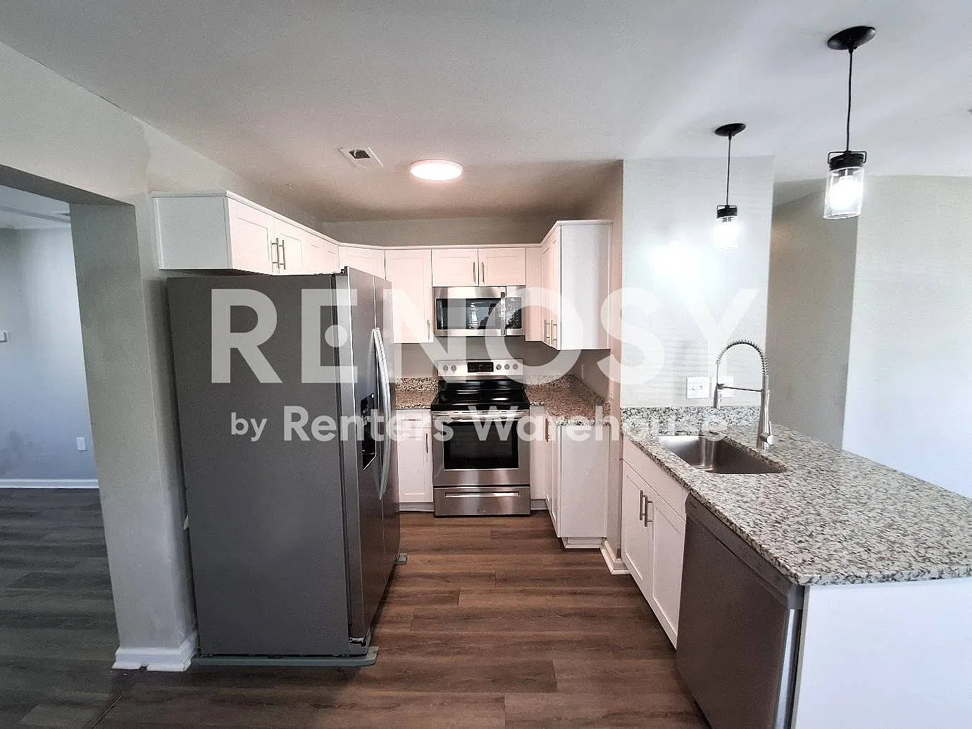 Discover a home that offers more space than meets the eye! — Photo 4
