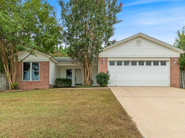 3 Park Ridge Dr, Maumelle, AR 72113