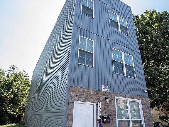 2nd image of 1309 E Biddle St #B