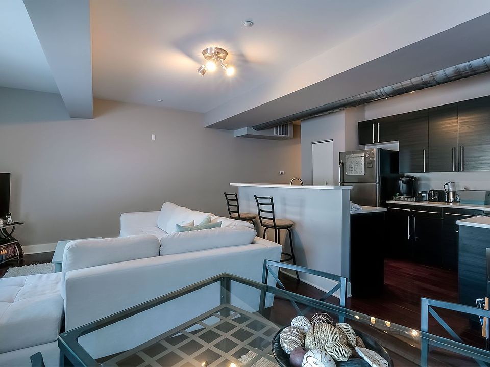 1st image of 2933 Mary St APT 303