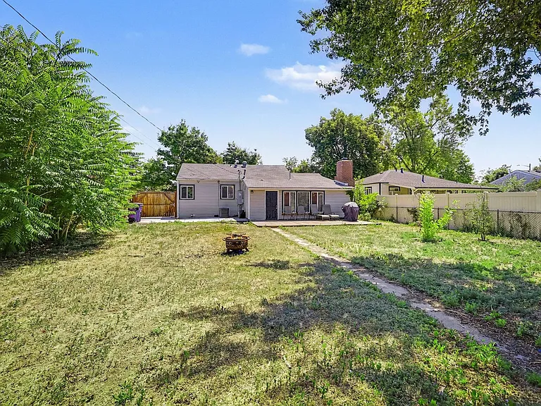 1945 S Irving St — Photo 16