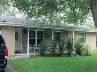 421 W Center St, Catlin, IL 61817