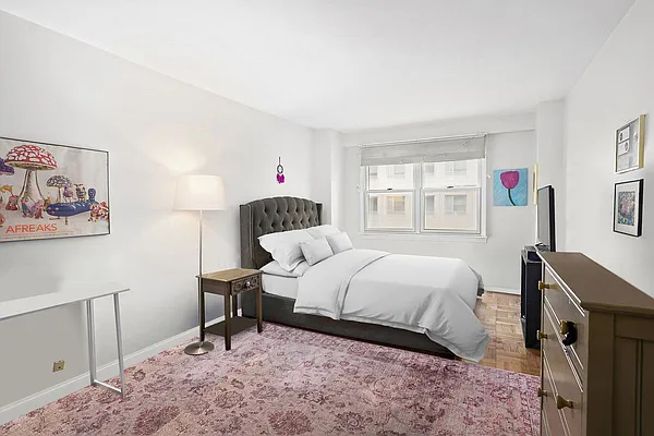 Rented by Compass | media 9