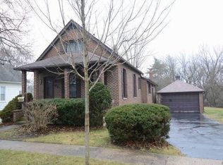 21 Guth St, Dundee, IL 60118