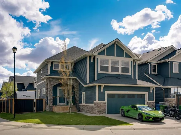 71 NE Canals Close SW, Airdrie, AB T4B 0S6
