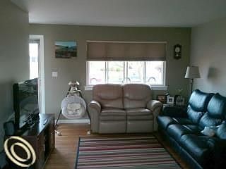 4th image of 38200 N Rickham Ct