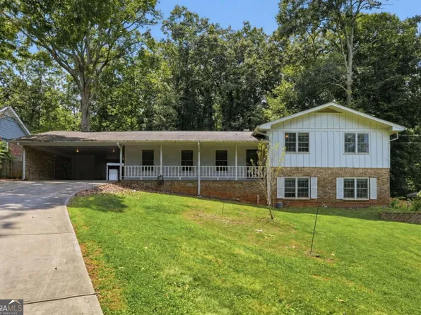 4362 White Oak Dr, Sugar Hill, GA 30518