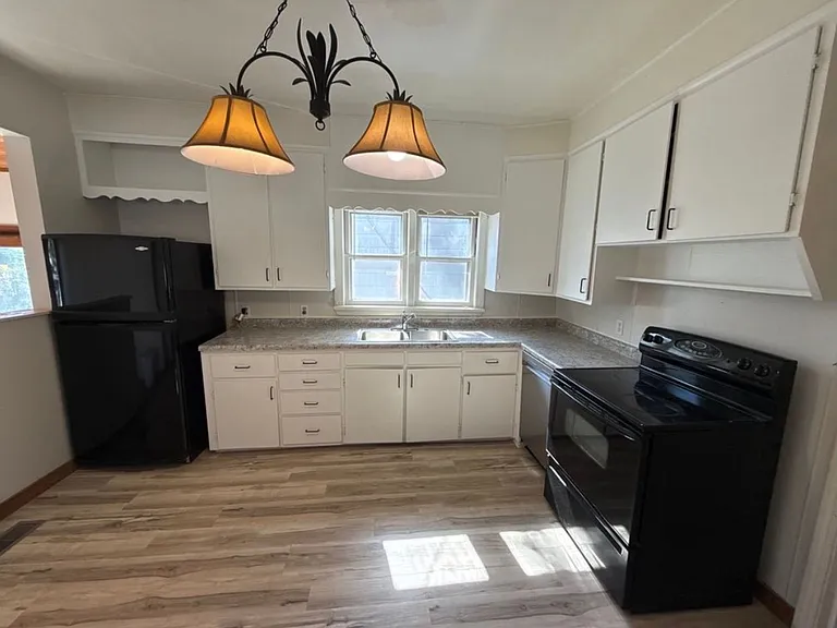 2202 D Ave — Photo 11
