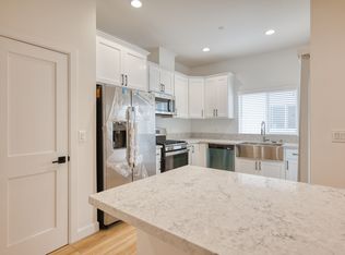 246 N Catalina St #5, Los Angeles, CA 90004