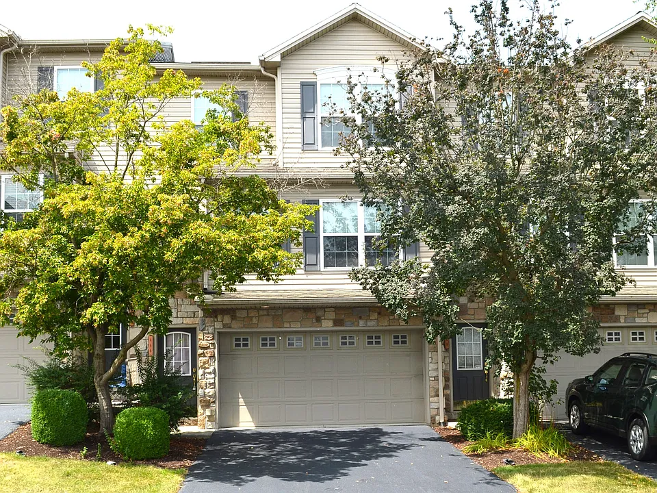 446 Waterleaf Ct