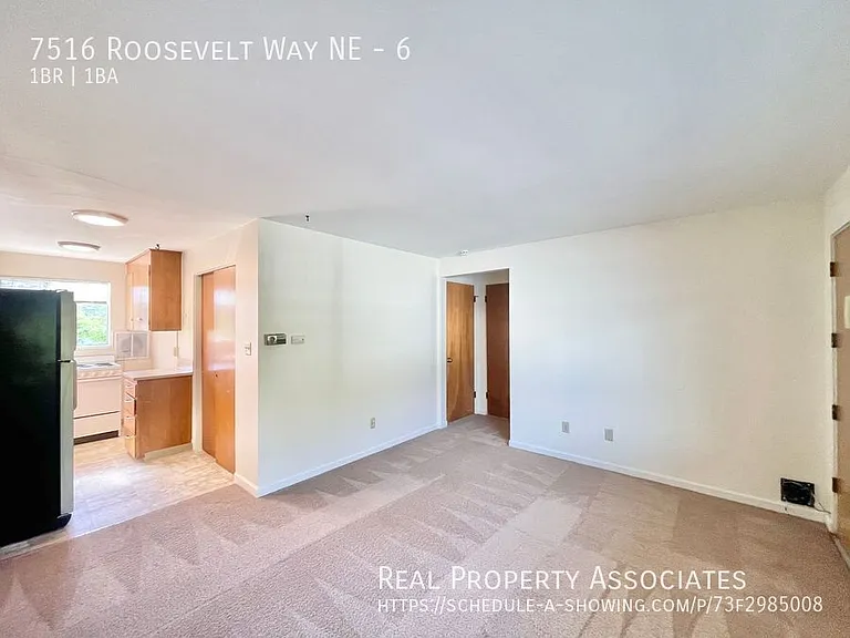 7516 Roosevelt Way NE #6 — Photo 3