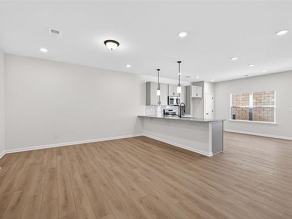 4th image of 2420 Ravencliff Dr