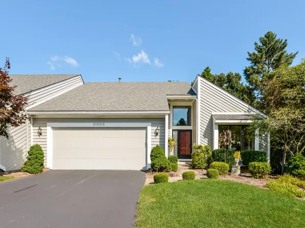 5085 N Quail Crest Dr SE, Grand Rapids, MI 49546