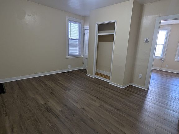 2nd image of 34 Hallock St #11