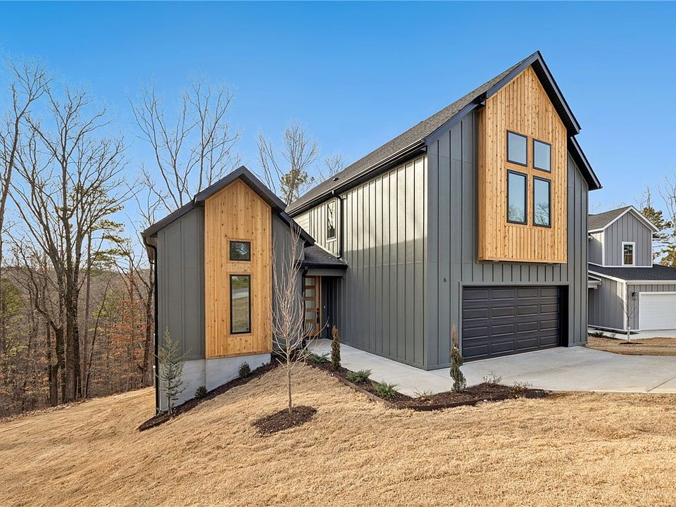 1st image of 6 Grasmere Ln