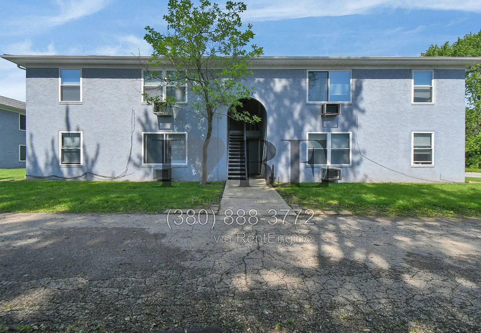 2 bed, 1.0 bath, 764 sqft, $925 — Photo 1
