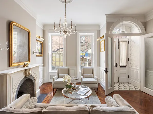 304 East 82nd Street image 1 of 18