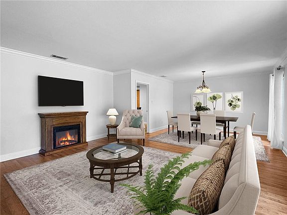 4th image of 228 Loop Dr