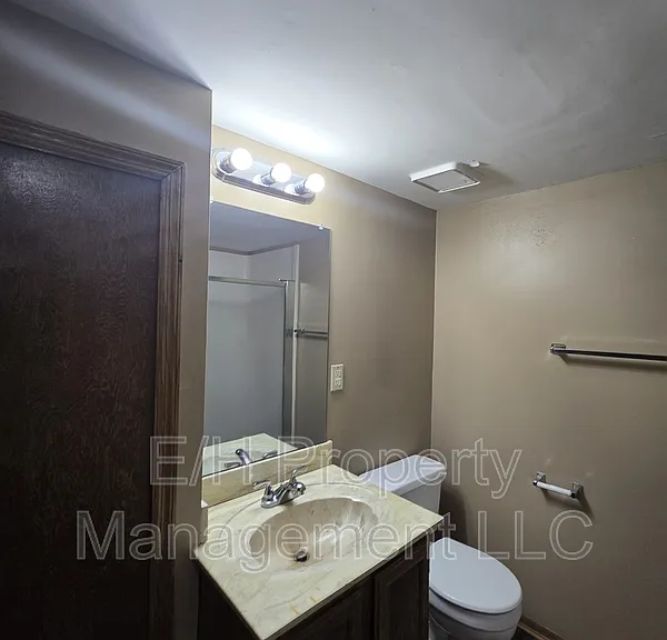 9105 W Westlawn St #1 — Photo 31