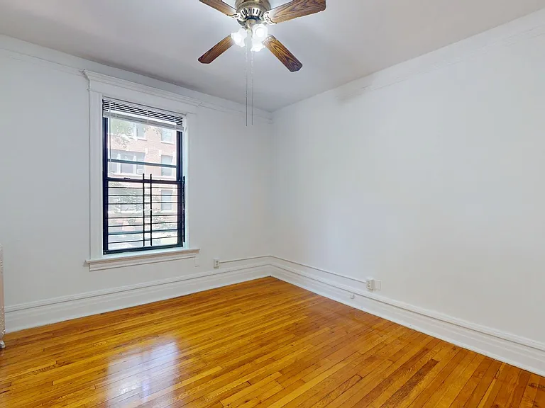 5401-5403 S. Woodlawn Avenue — Photo 92