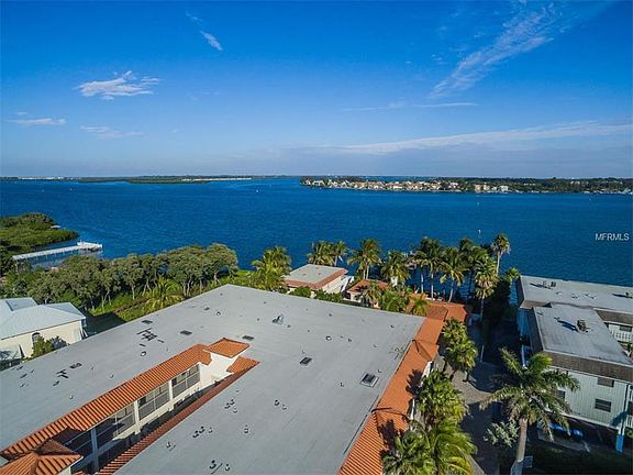 4th image of 1325 Gulf Dr N #264