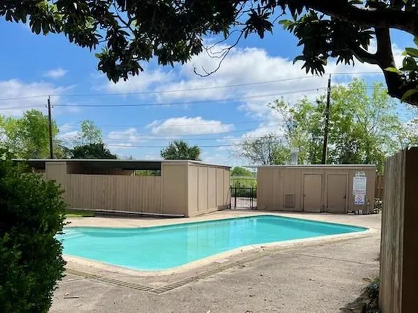 9101 Country Creek Dr APT 306, Houston, TX 77036